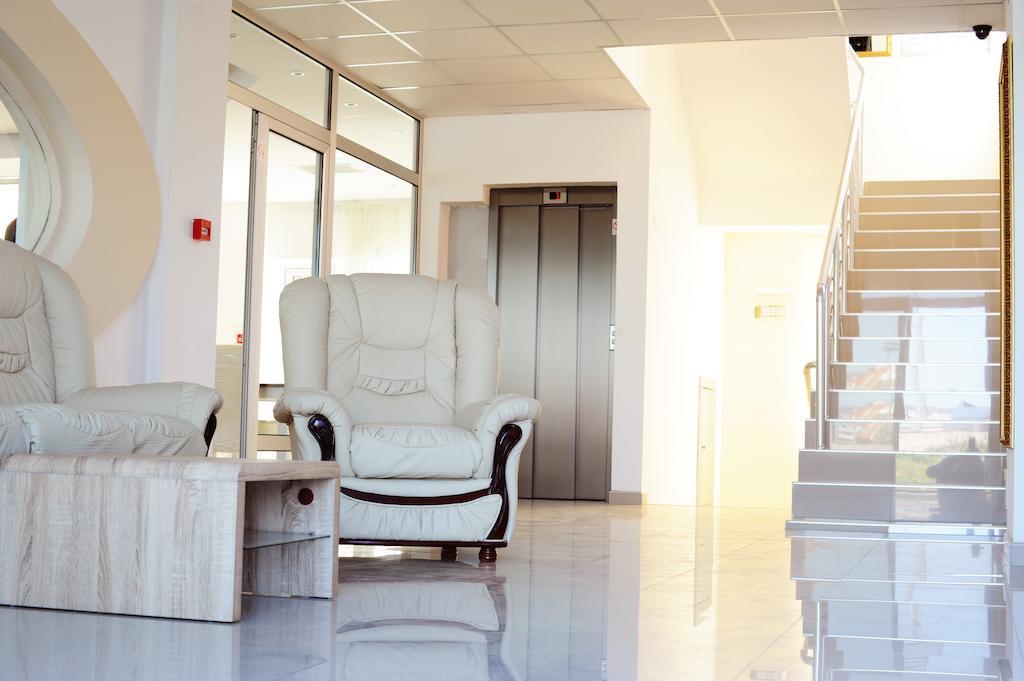 Garni Hotel Crystal Ice Ni Εξωτερικό φωτογραφία