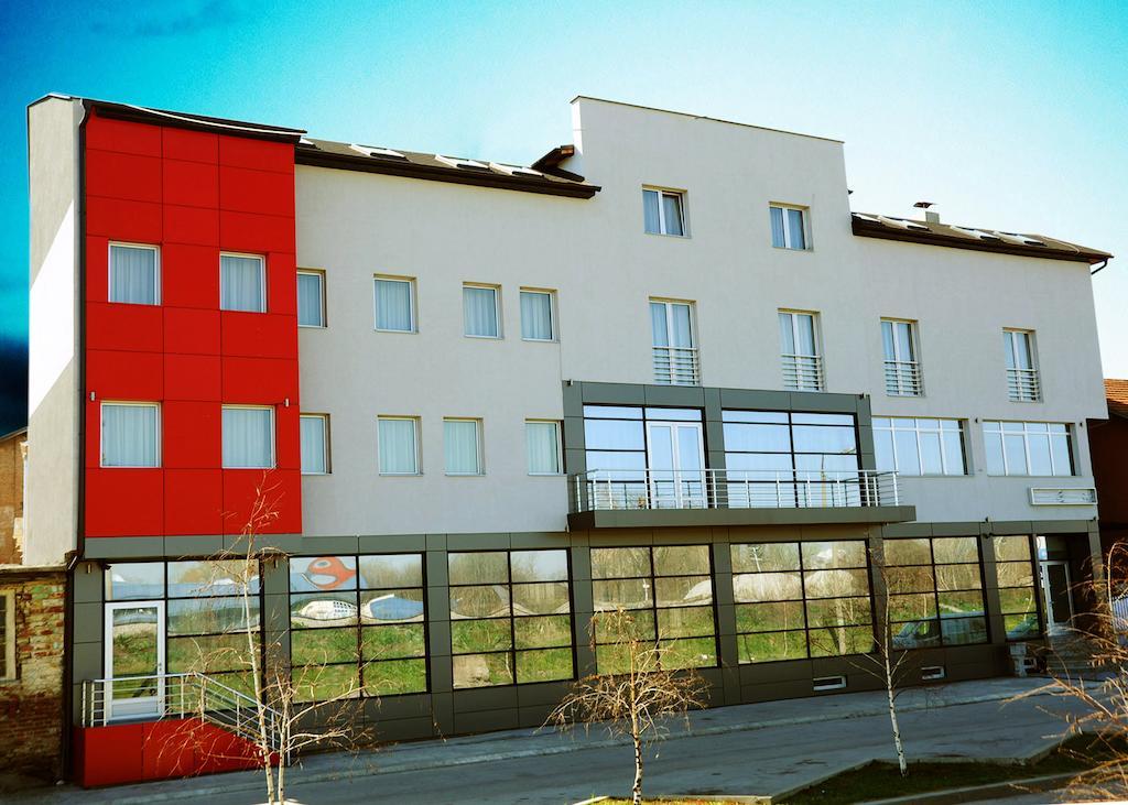 Garni Hotel Crystal Ice Ni Εξωτερικό φωτογραφία